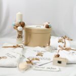 Trusou de botez personalizat cu Ursulet maro-bleu brodat
